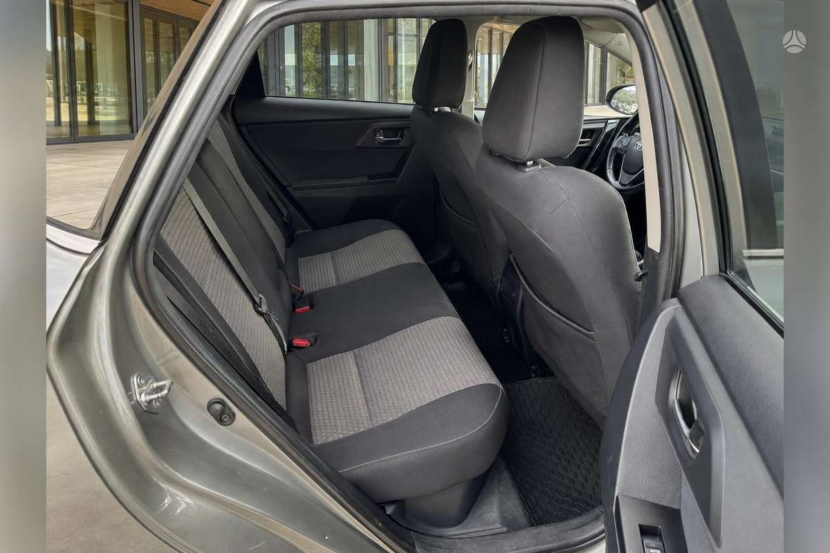 Toyota Auris - 7