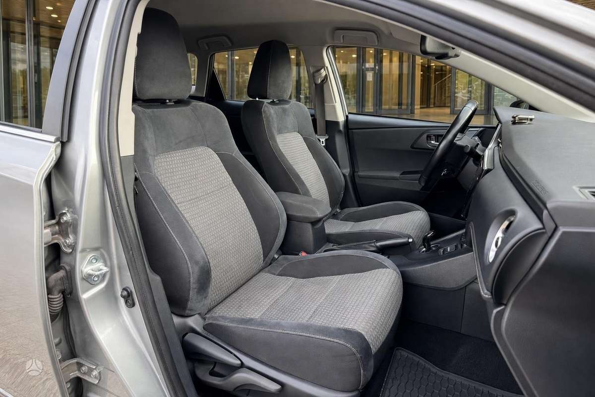 Toyota Auris - 8