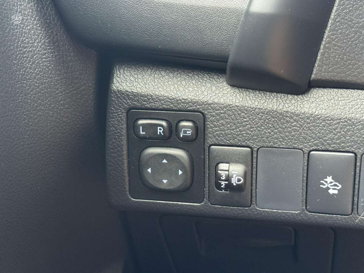 Toyota Auris - 12