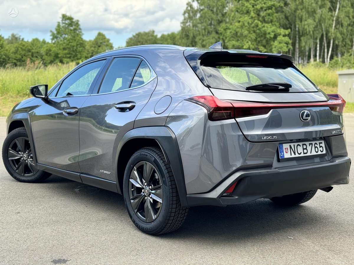 Lexus UX 250h - 4