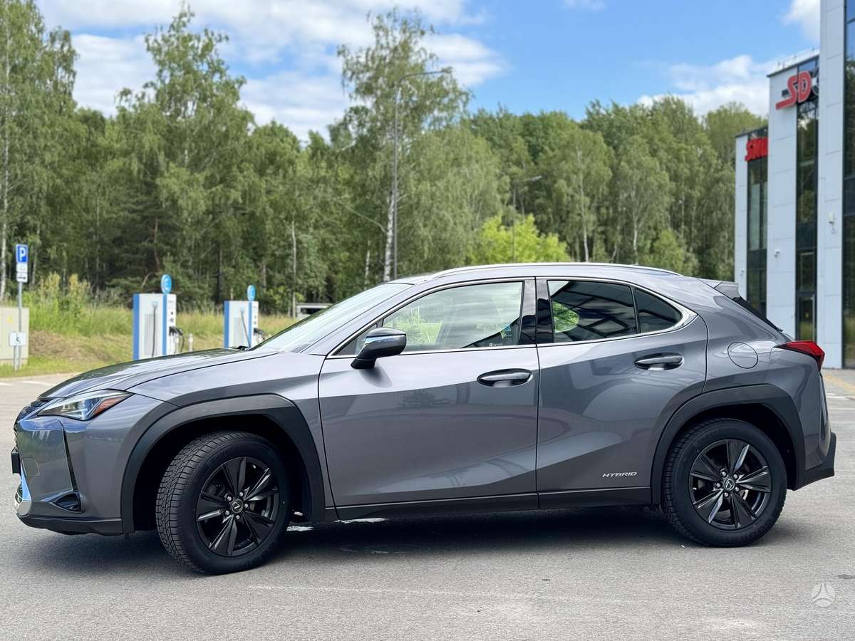 Lexus UX 250h - 7