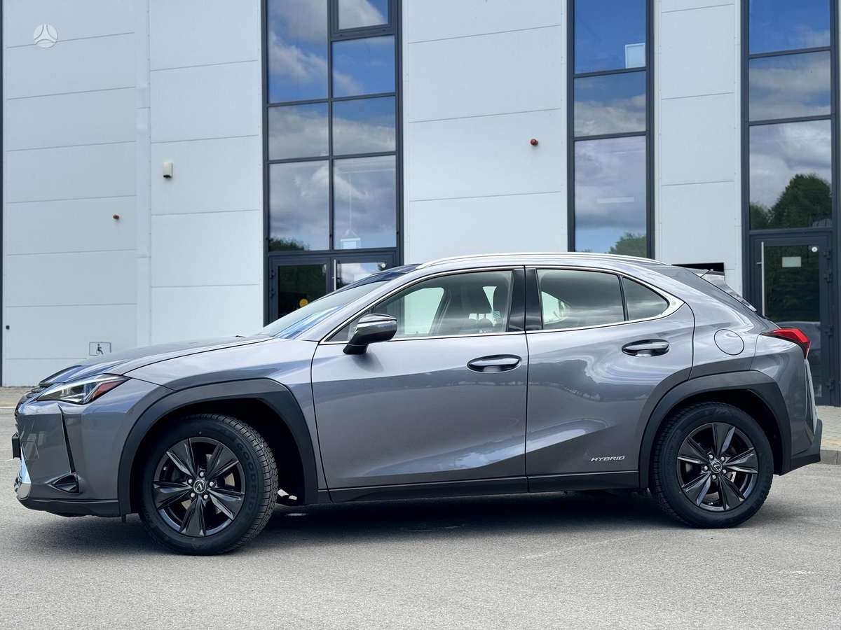 Lexus UX 250h - 12