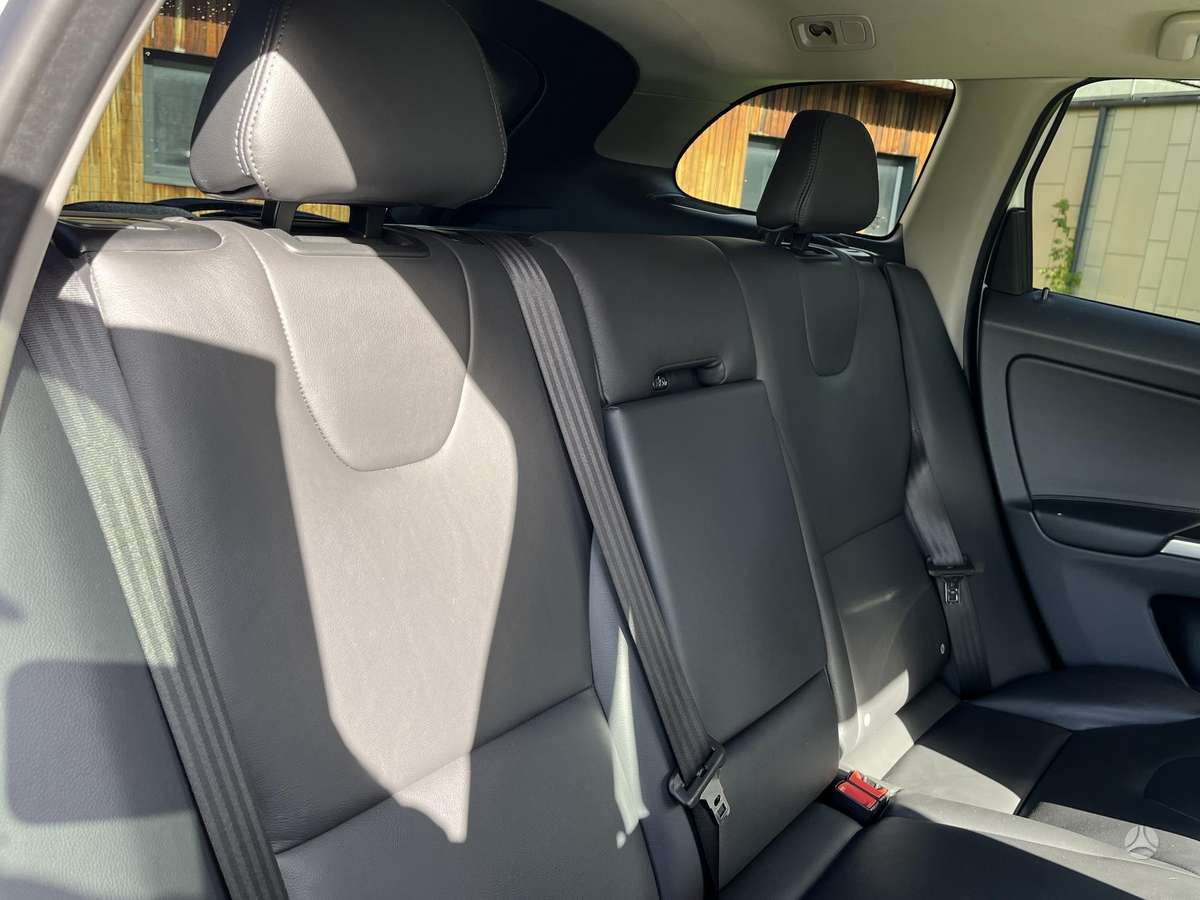Volvo XC60 - 11