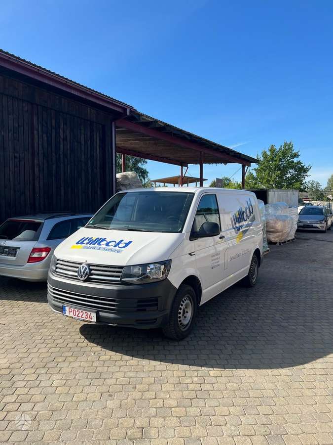 Volkswagen Transporter - 1