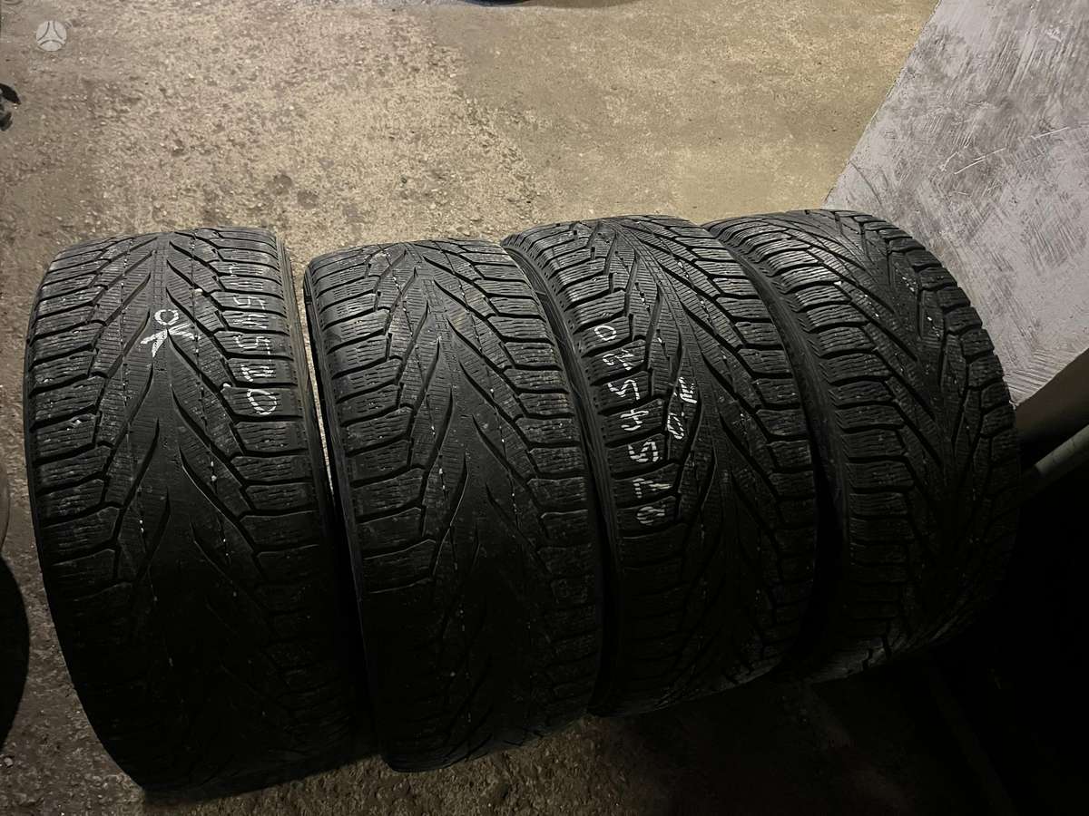 Nokian, žieminės 275/45 R20