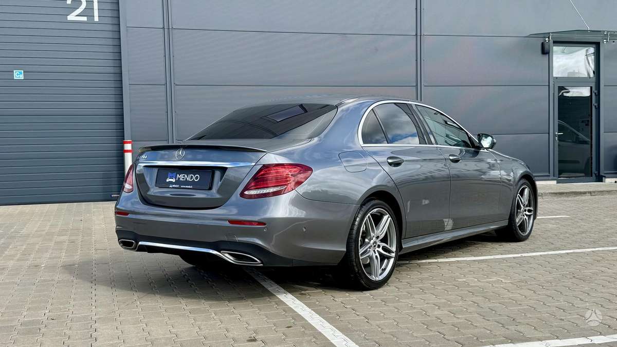 Mercedes-Benz E220 - 2