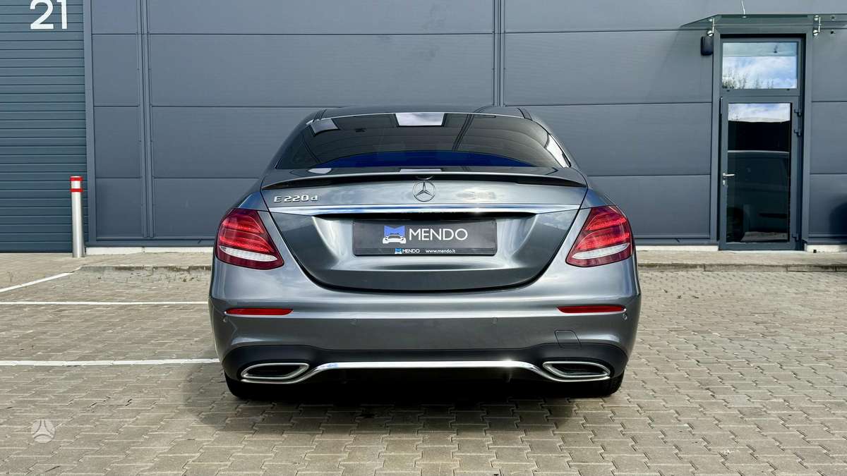Mercedes-Benz E220 - 8