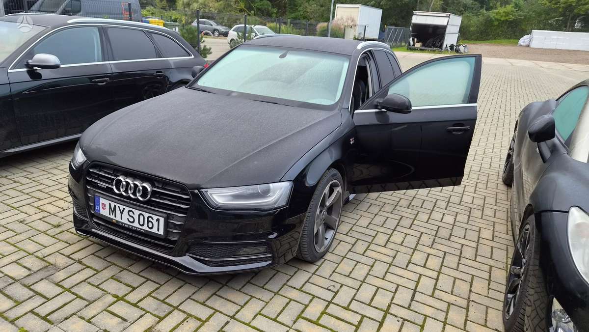 Audi A4 - 1