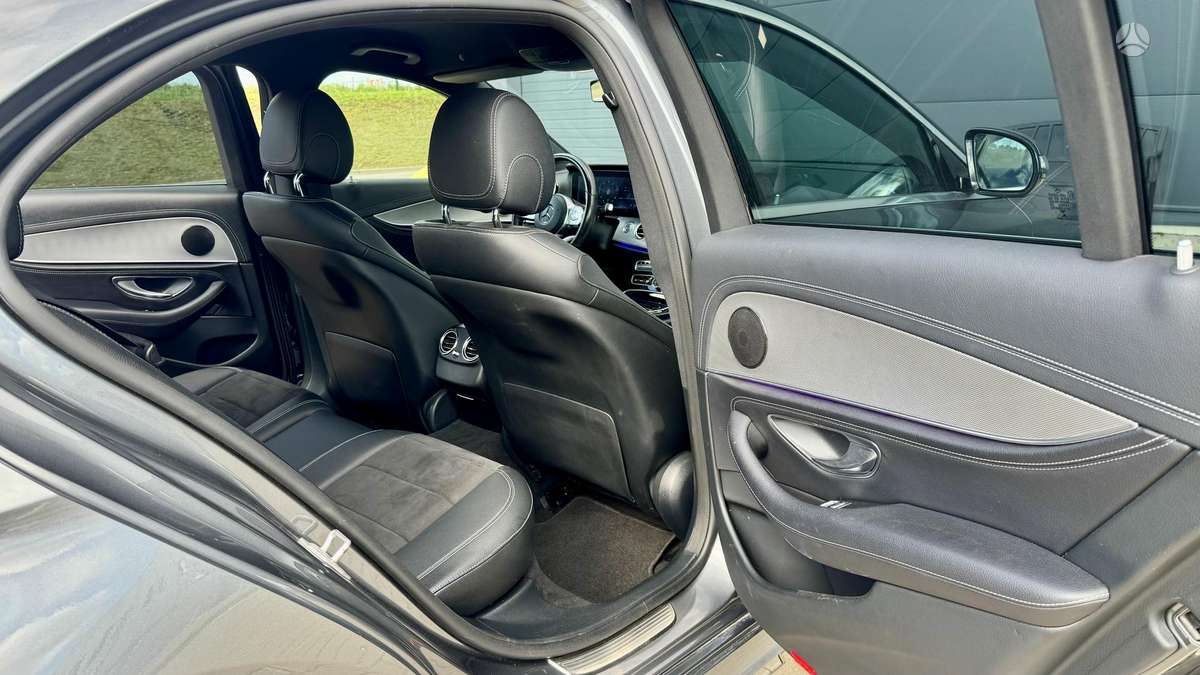 Mercedes-Benz E220, 2.0 l., Седан