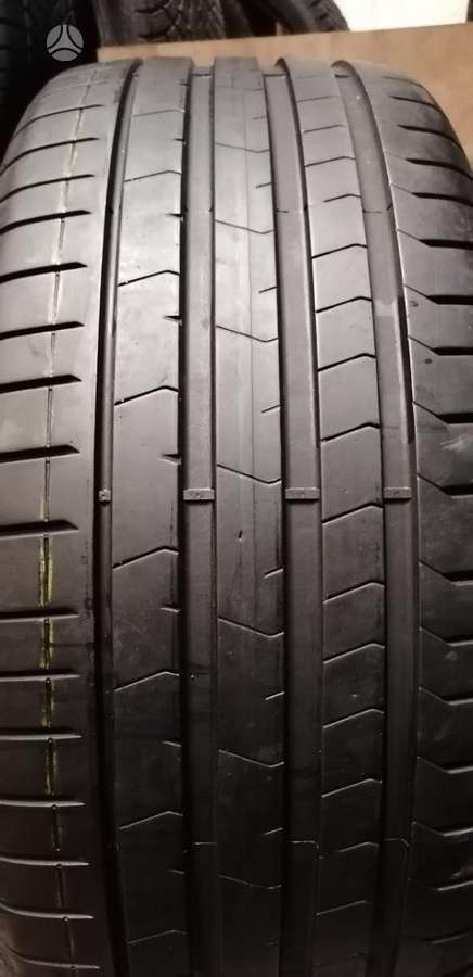 Pirelli P ZERO PZ4, summer 255/40 R21