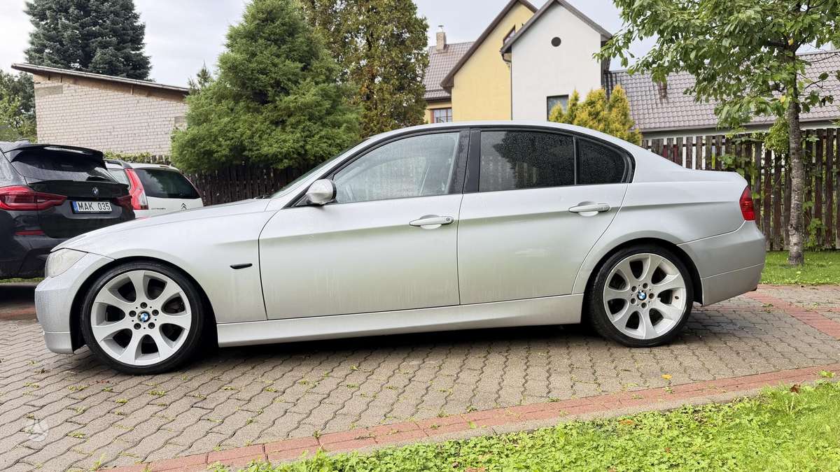 BMW 320, 2.0 l., Седан