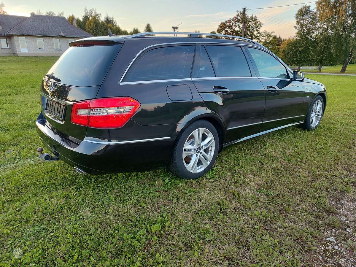 Mercedes-Benz E350 - 6