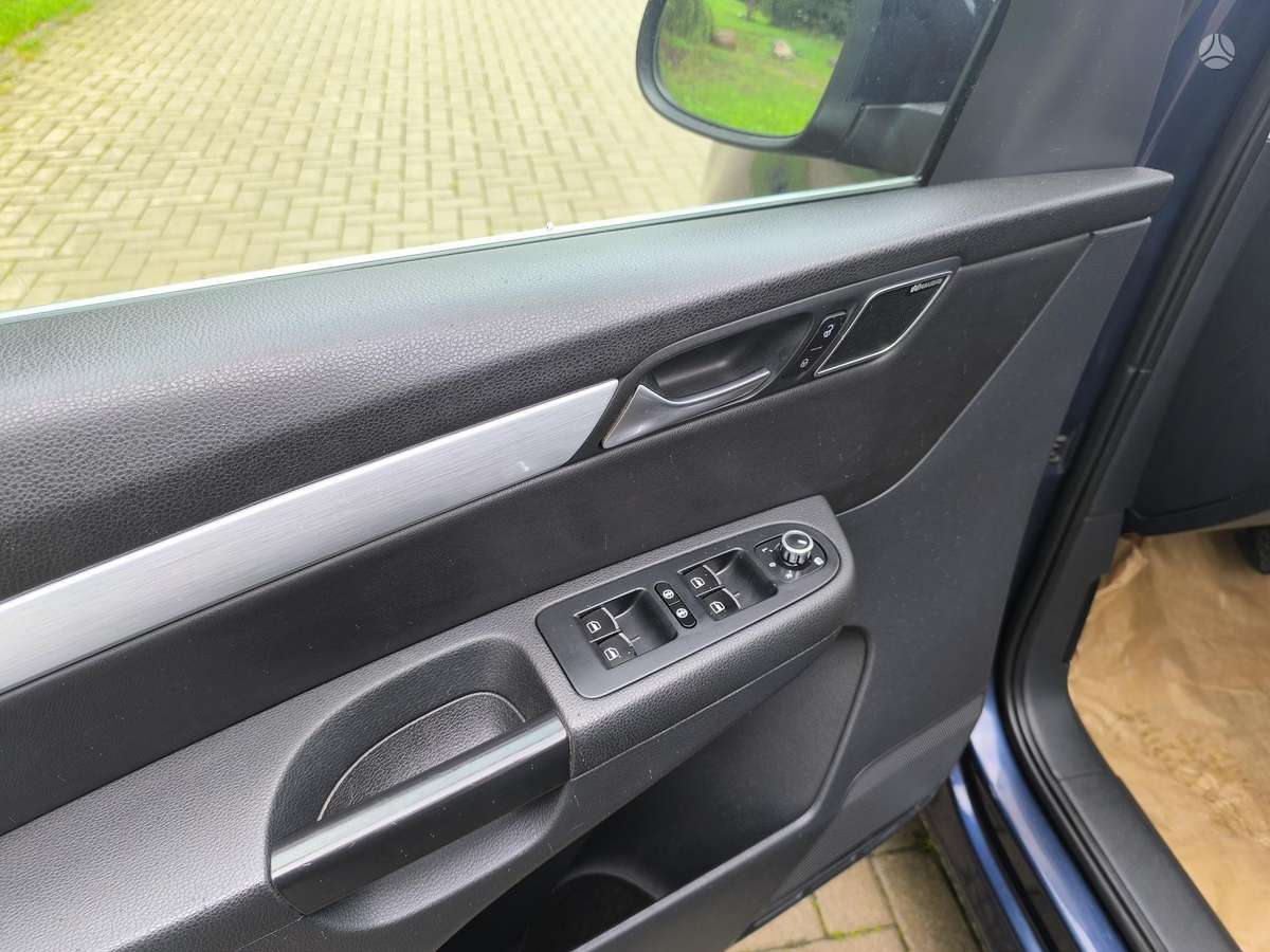 Volkswagen Sharan - 12