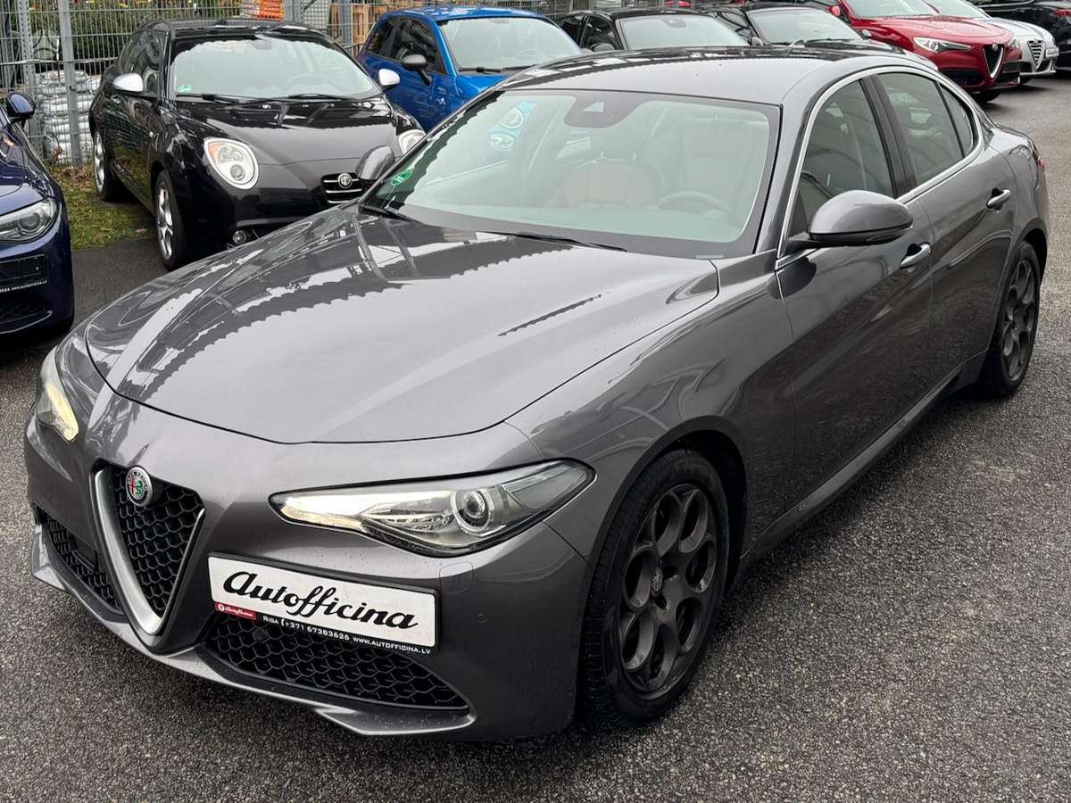 Alfa Romeo Giulia - 1
