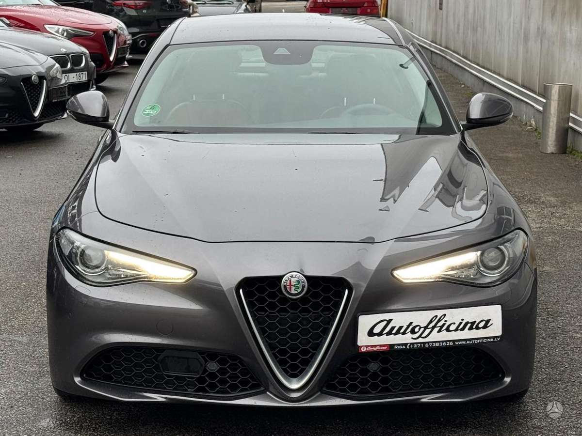 Alfa Romeo Giulia - 2
