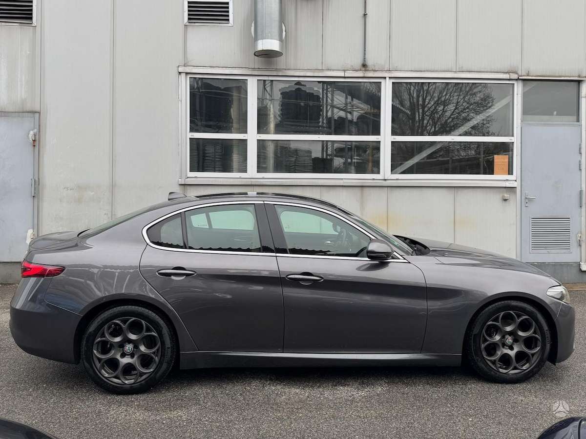 Alfa Romeo Giulia, 2.1 l., Седан