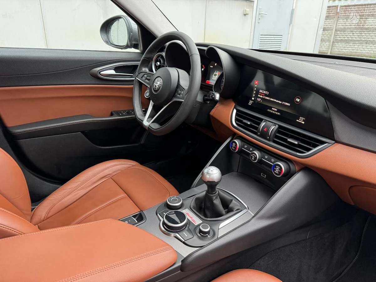 Alfa Romeo Giulia, 2.1 l., Седан
