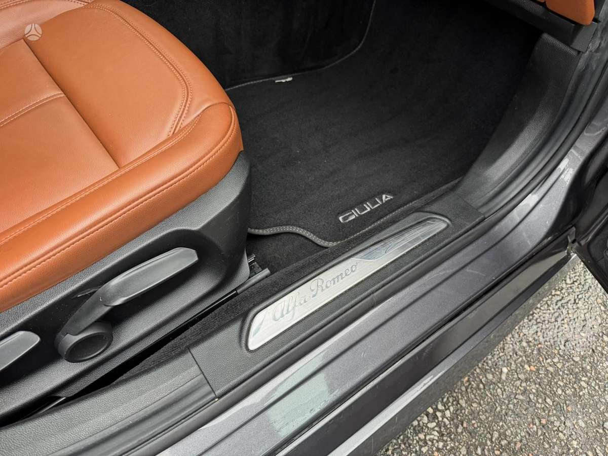 Alfa Romeo Giulia, 2.1 l., Седан