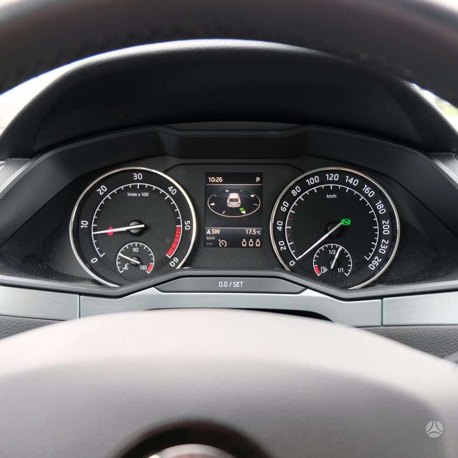 Škoda Superb - 10