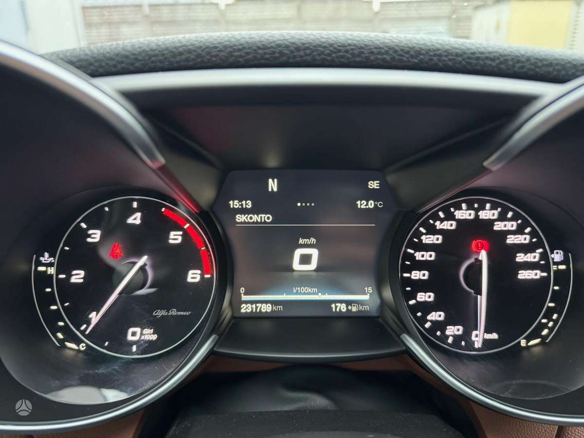 Alfa Romeo Giulia, 2.1 l., Седан