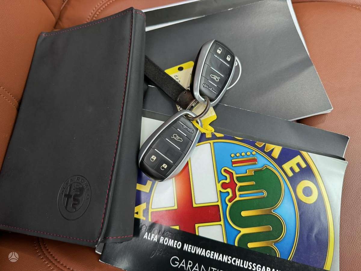 Alfa Romeo Giulia, 2.1 l., Седан