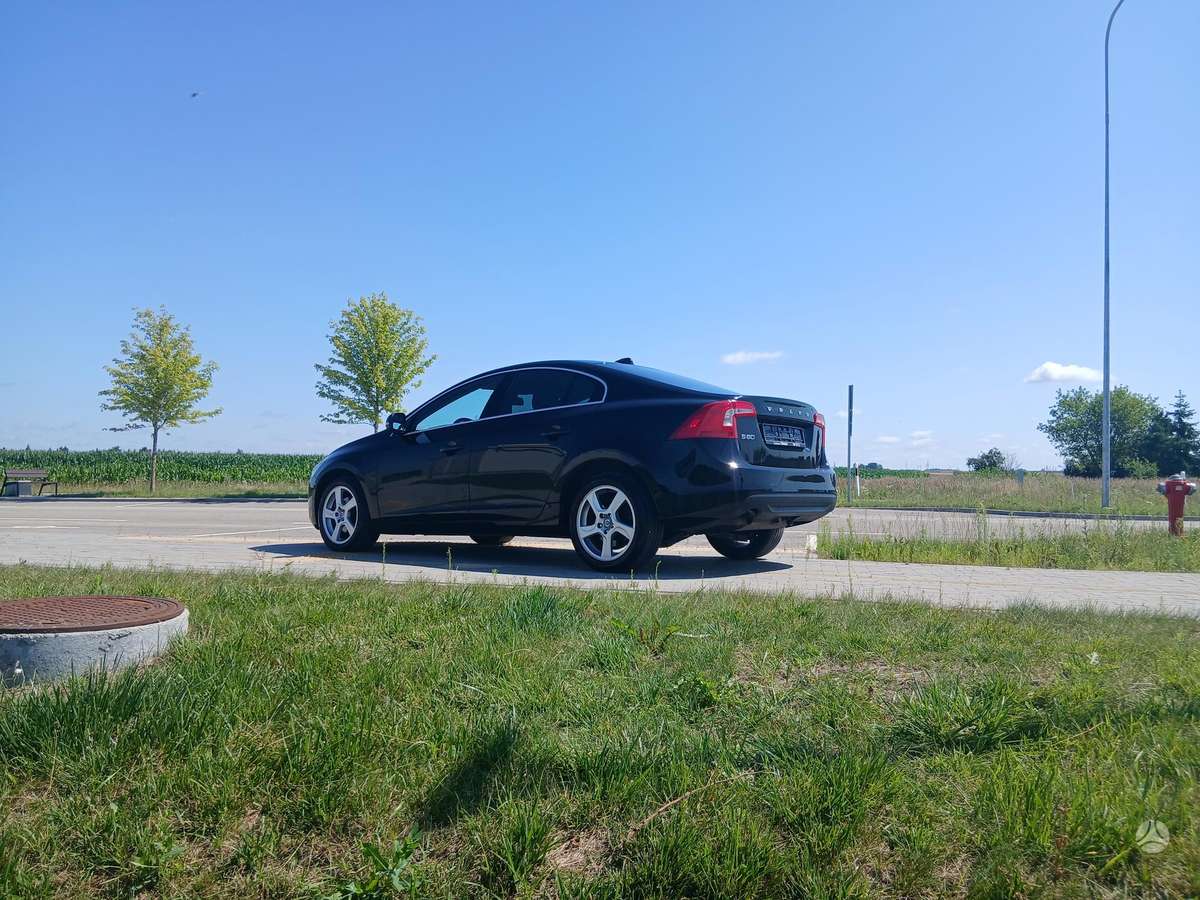 Volvo S60, 2.0 l., Седан