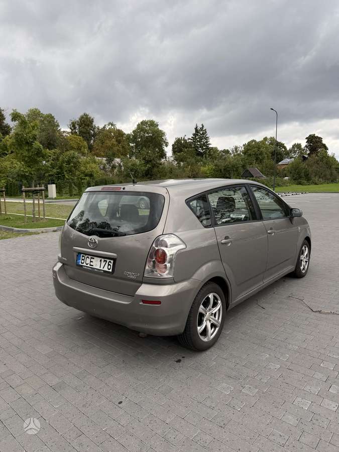 Toyota Corolla Verso - 5