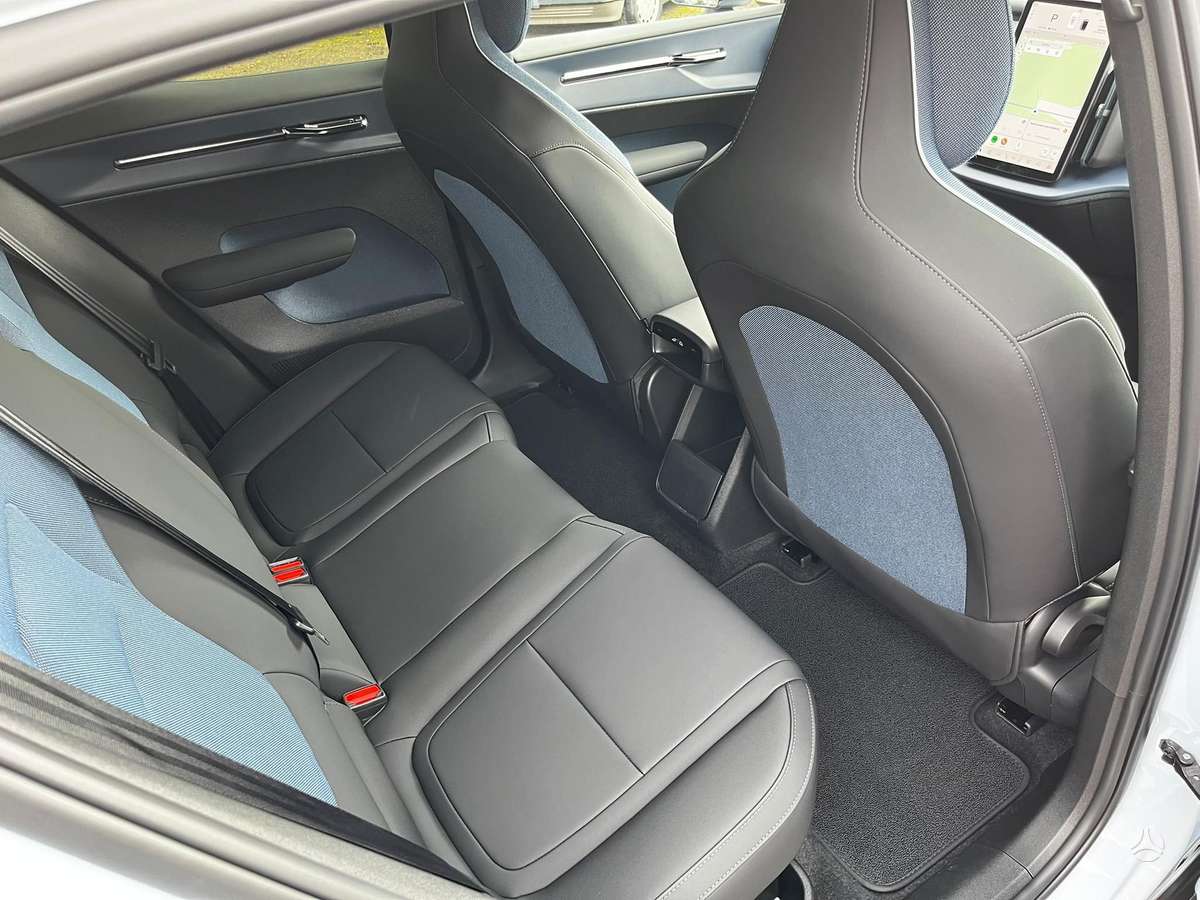 Volvo EX30 - 10