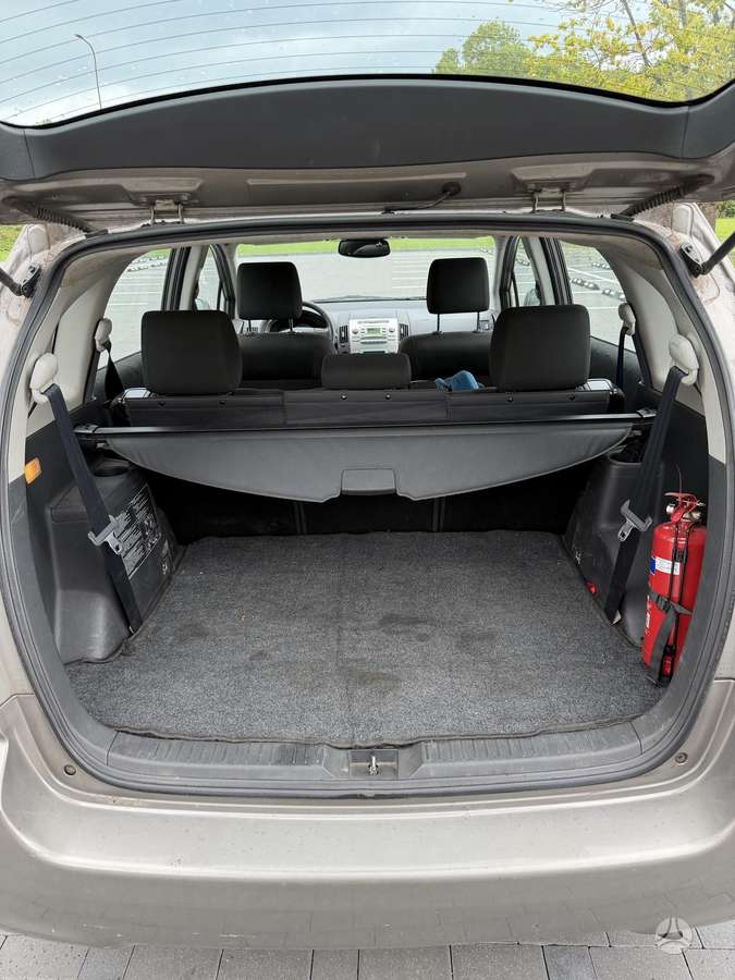 Toyota Corolla Verso - 10