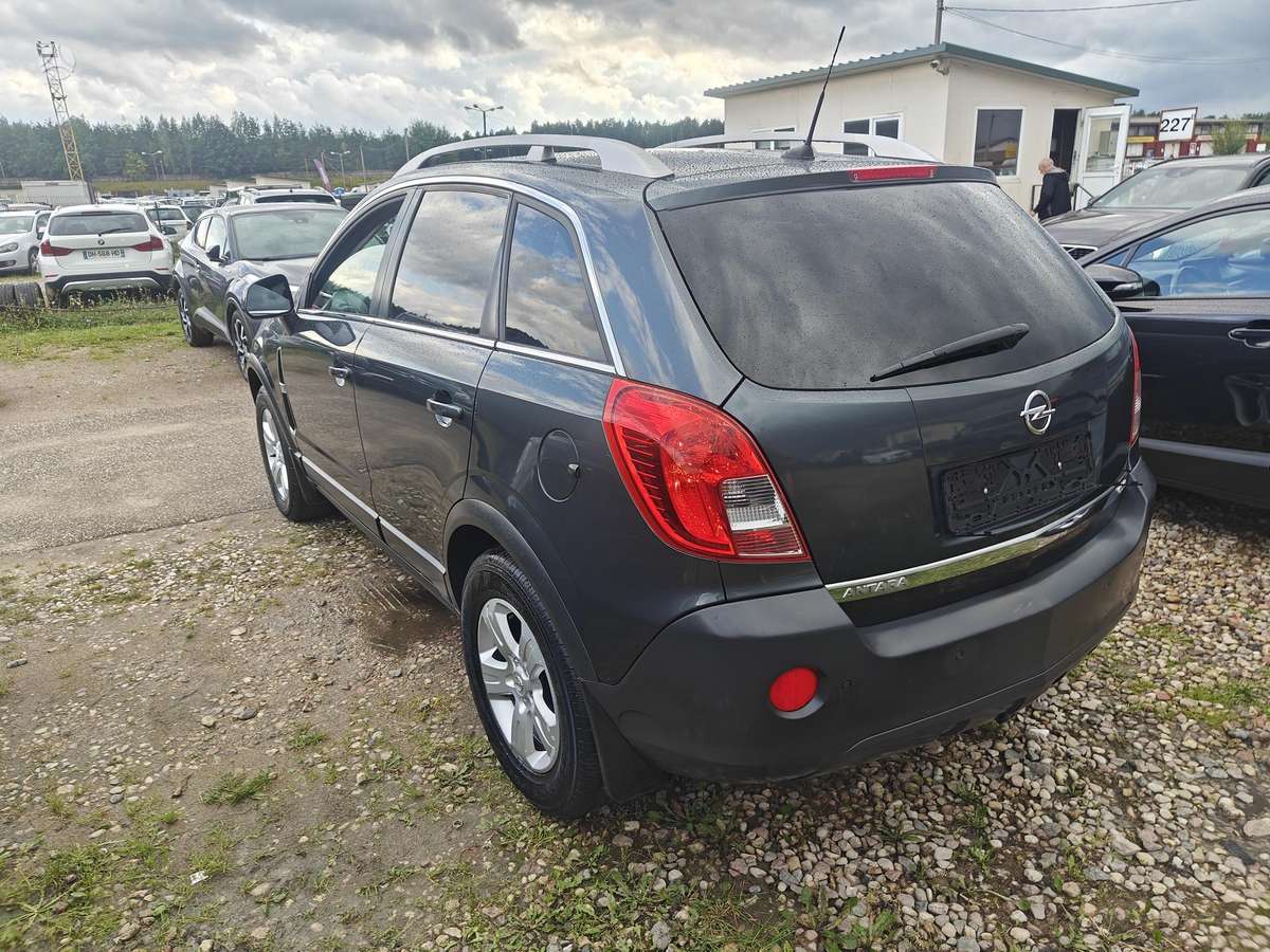 Opel Antara - 10