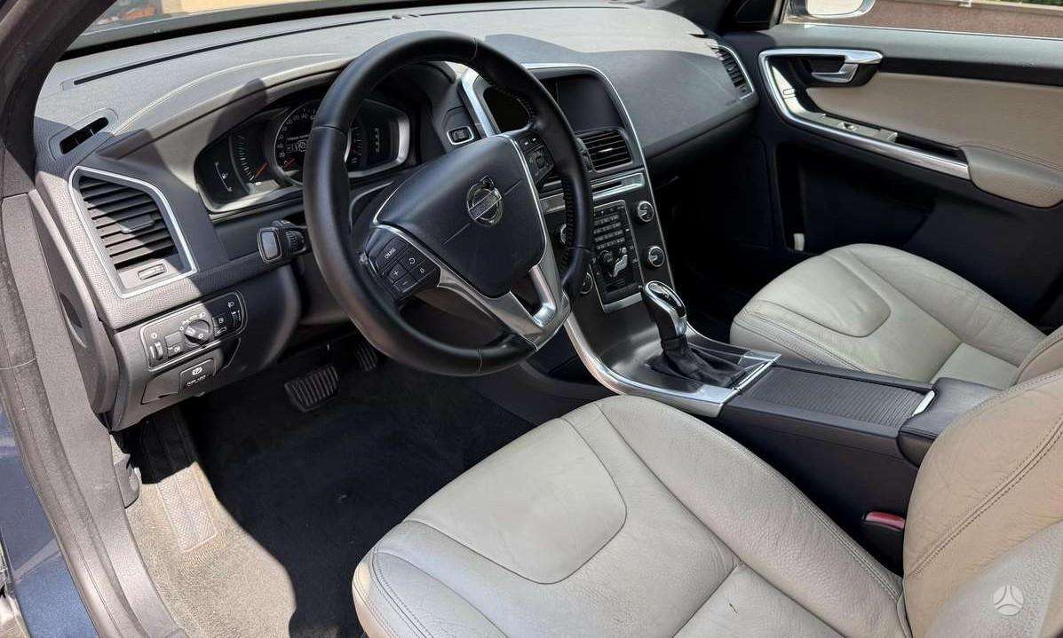 Volvo XC60 - 11