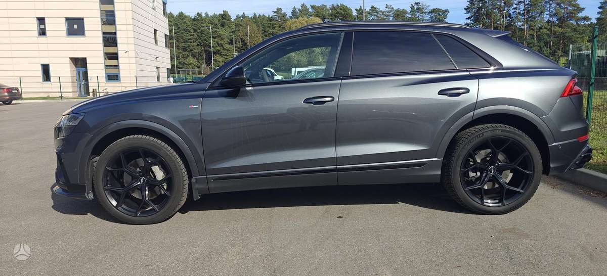 Audi Q8, 3.0 l., Внедорожник / Кроссовер
