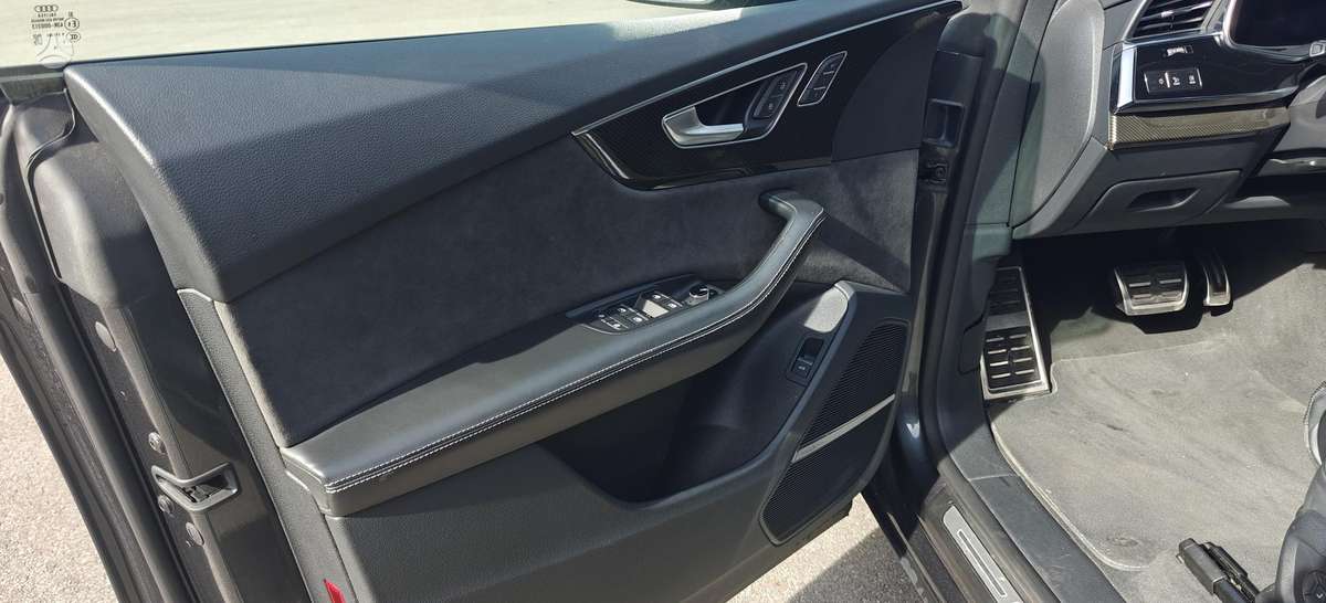 Audi Q8, 3.0 l., Внедорожник / Кроссовер