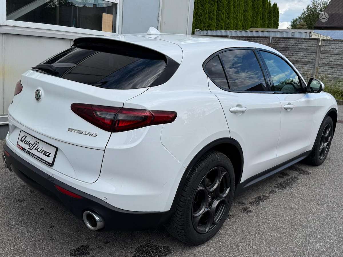 Alfa Romeo Stelvio - 5