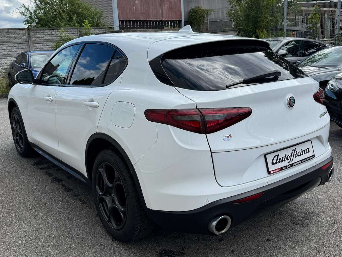 Alfa Romeo Stelvio - 7