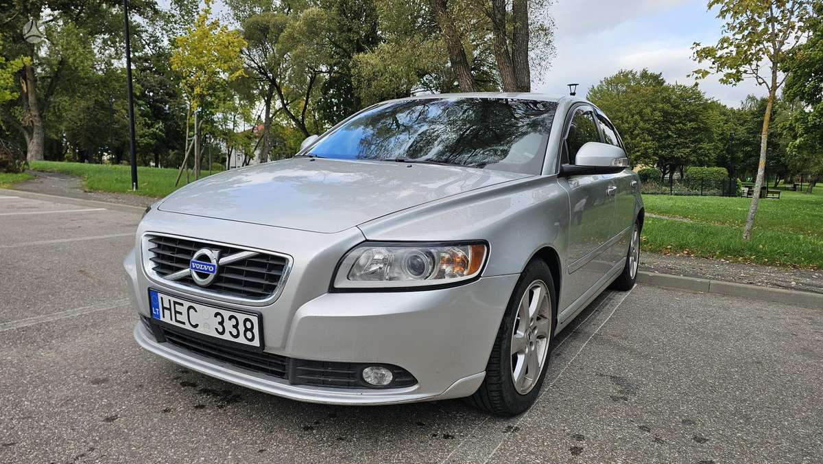 Volvo S40, 1.6 l., Седан