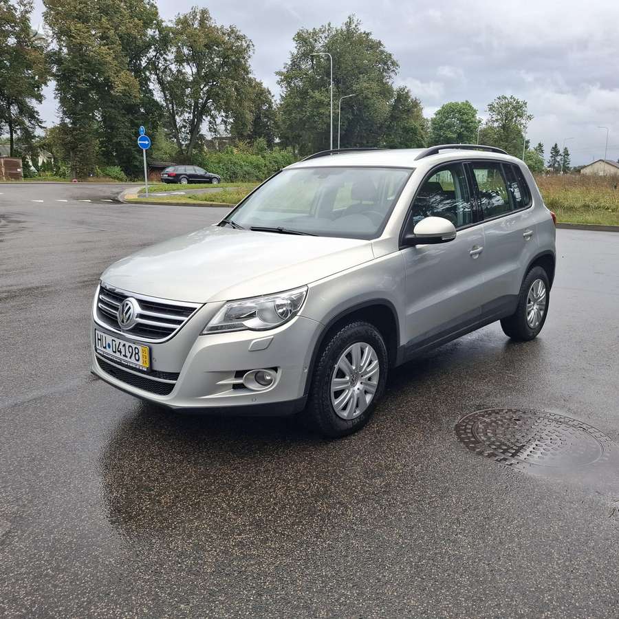Volkswagen Tiguan - 2