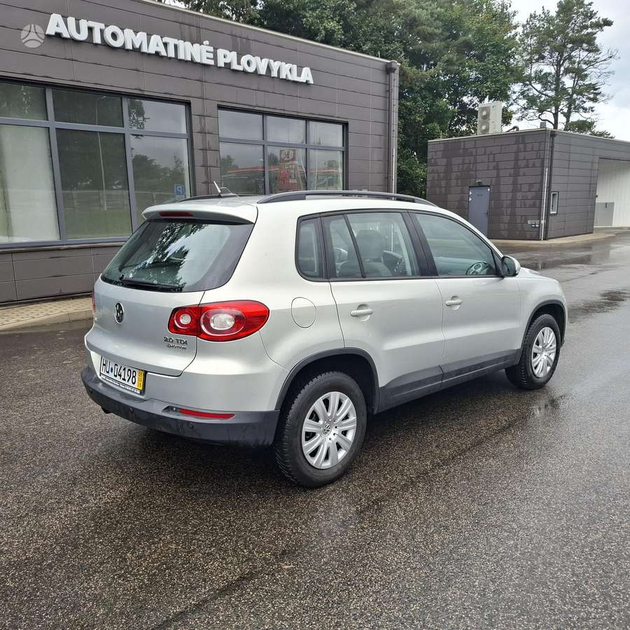 Volkswagen Tiguan - 4