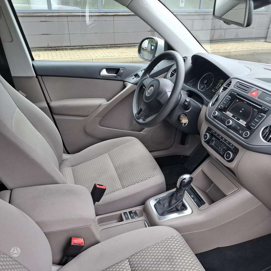 Volkswagen Tiguan - 5