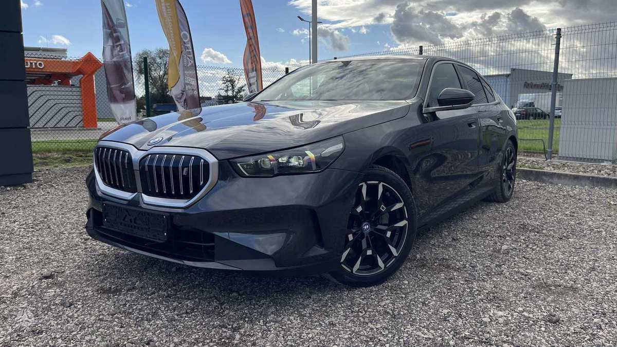 BMW i5 - 1