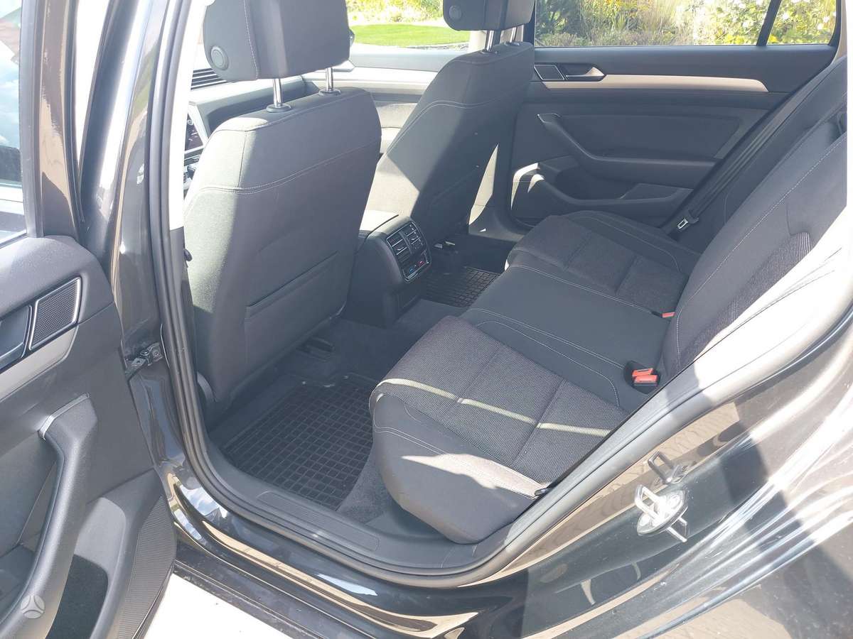 Volkswagen Passat, 2.0 l., Универсал