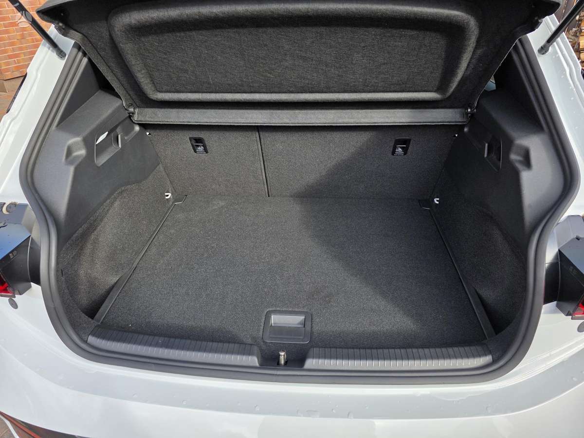 Cupra Born, 63 kWh, hatchback