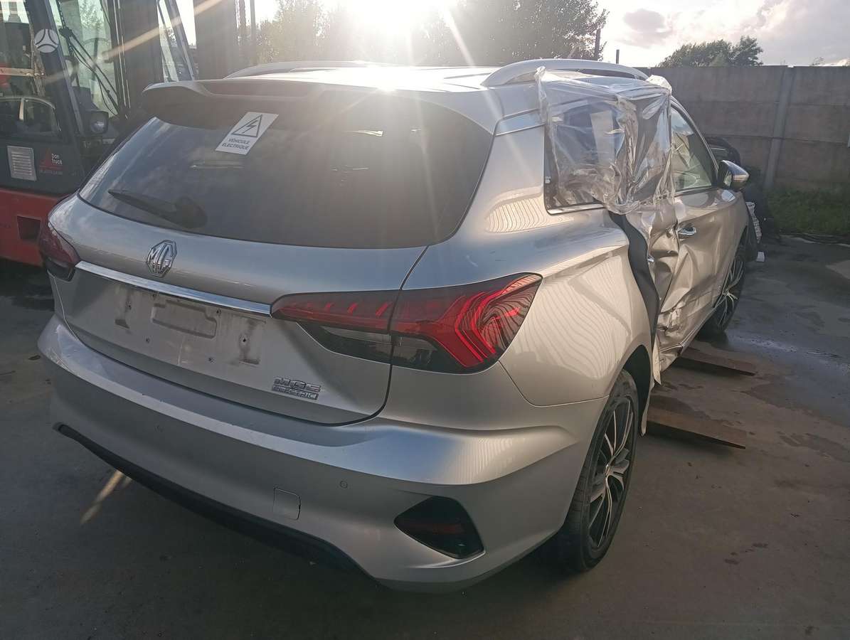 MG MG5