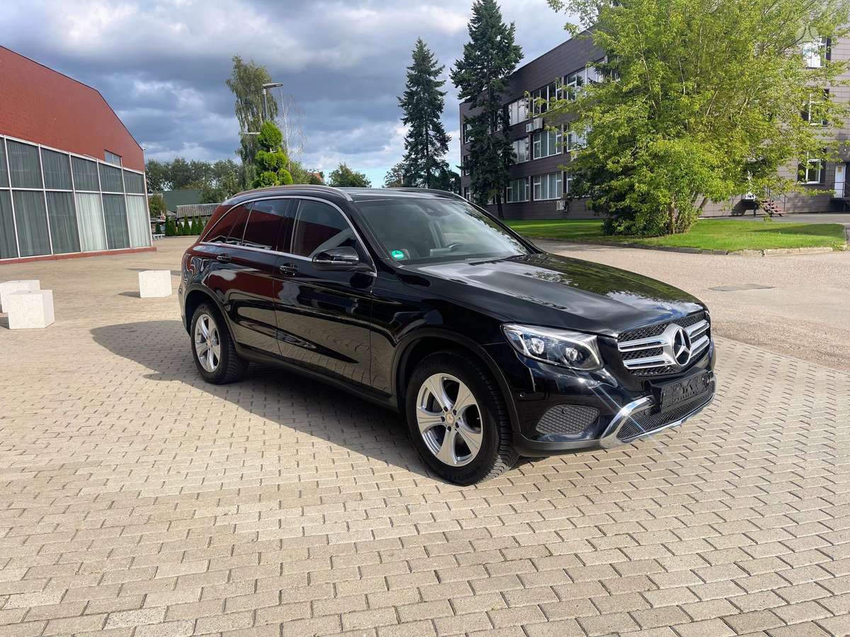 Mercedes-Benz GLC220 - 3