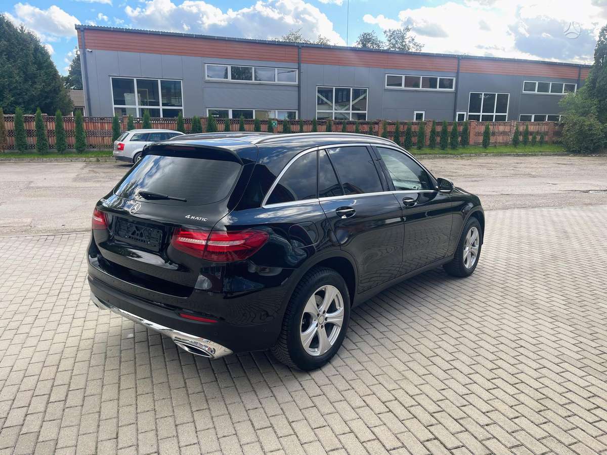 Mercedes-Benz GLC220 - 5