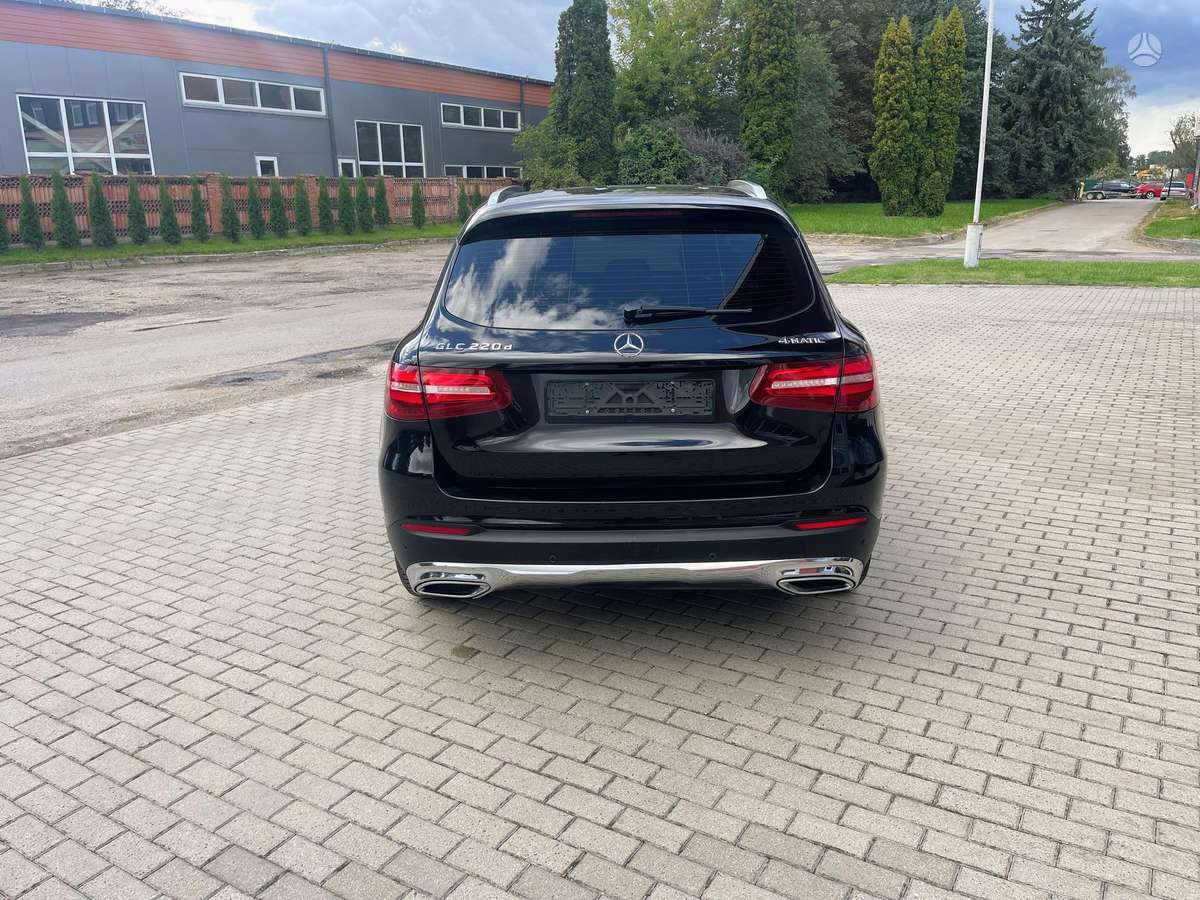 Mercedes-Benz GLC220 - 8