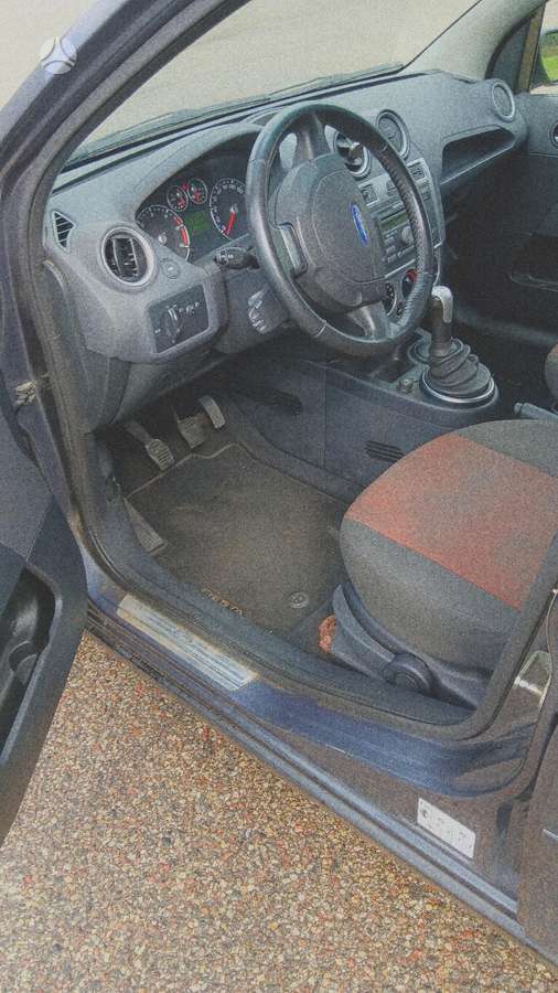 Ford Fiesta - 7