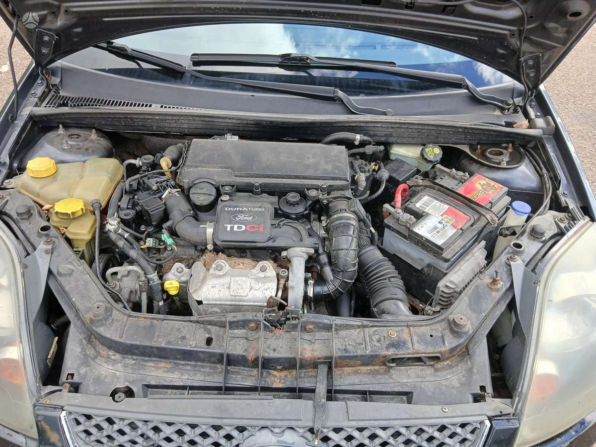 Ford Fiesta - 9