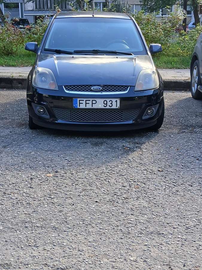Ford Fiesta - 10