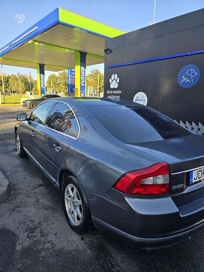 Volvo S80, saloon / sedan